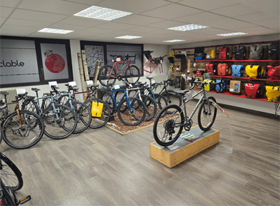 Intérieur magasin de vélos Grenoble Centre